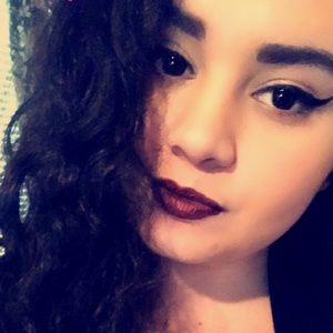 Meet your Posher, Hillary